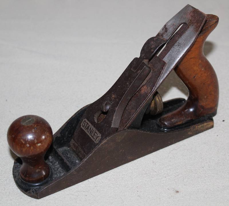lot 9401 image: Bailey No. 3 Wood Plane