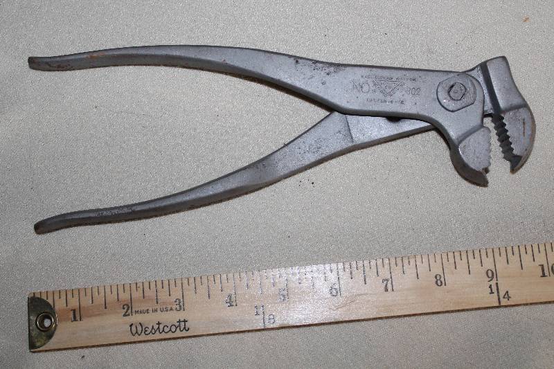 lot 9408 image: Eagle Claw Wrench - No. 302