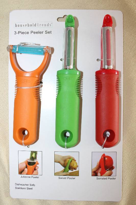 lot 9431 image: 3 Piece Peeler Set