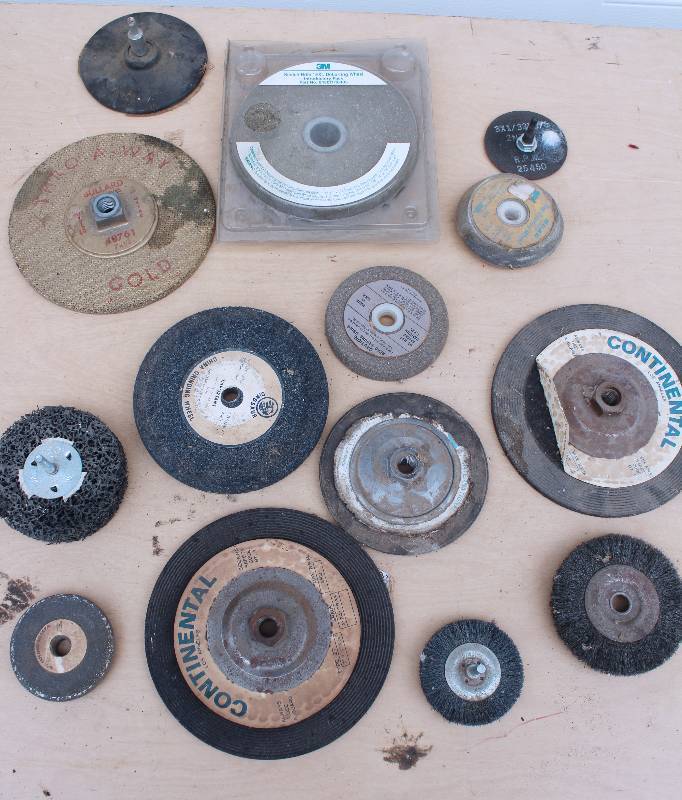 lot 9445 image: Assorted Abrasive Wheels - see pics