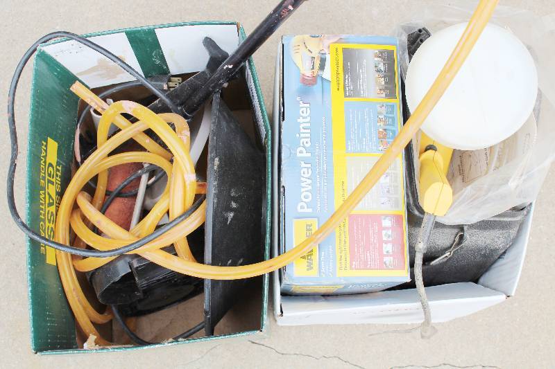 lot 9446 image: Assorted Power Painting Supplies