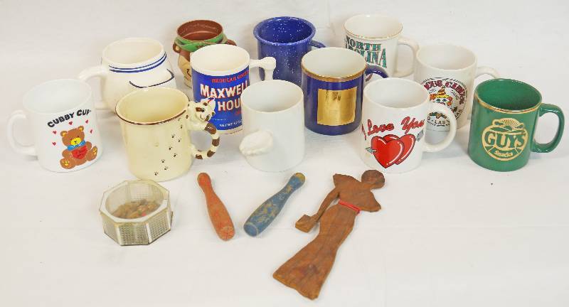 lot 3375 image: Lot of Mugs and other Household Items - See Photos