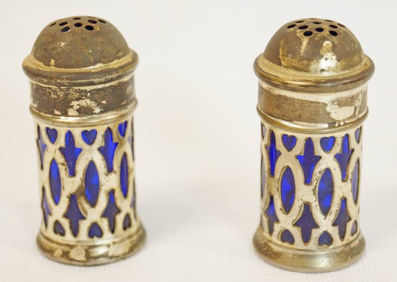 lot 3380 image: Blue Salt and Pepper Shakers - Silver Plated - See Photos