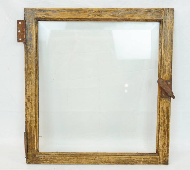 lot 1020 image: Vintage Window with original hardware GREAT DECOR - See Photos for Details