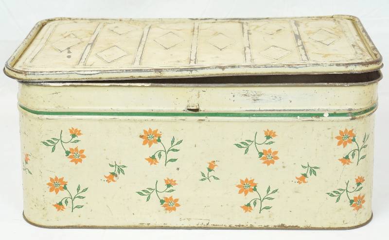 lot 1039 image: Vintage Bread Box - Floral Tin Container - See Photos for Measurements