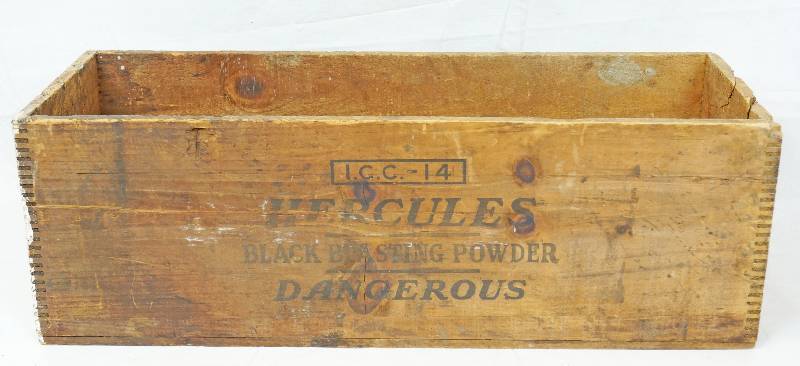 lot 1041 image: Vintage Wood CrateBox - Hercules Black Blasting Powder Drawer - Comb Joints - NICE