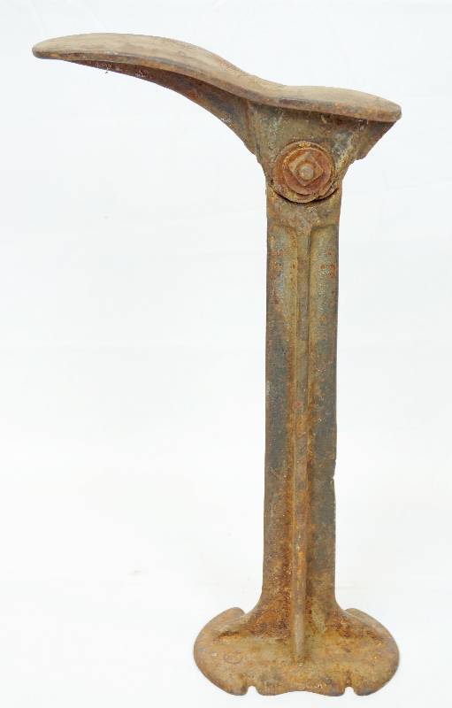 lot 1042 image: Vintage Cobbler Stool - See Photos for Measurements For making  fixing shoes