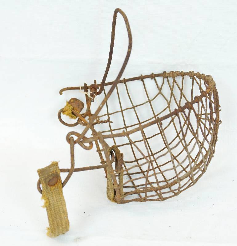 lot 1052 image: Vintage Horse  Cow Muzzle - Bigger than pics look