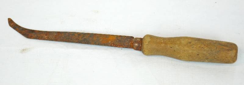 lot 1061 image: Vintage Hay Knife