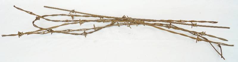lot 1062 image: Lot of Vintage Barbed Wire - Collectible
