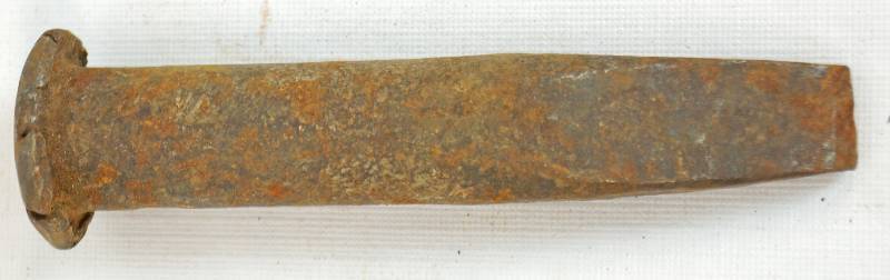 lot 1068 image: Chisel - Primitive Wood Tool - Vintage - Almost 6 long