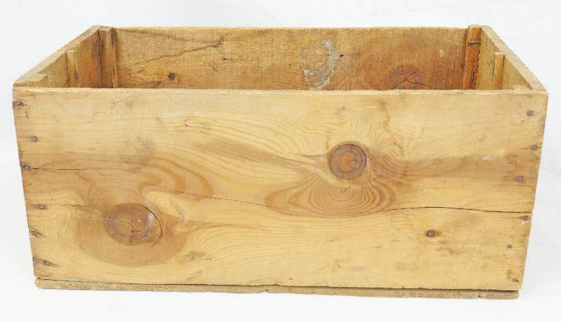 lot 1087 image: Wooden Crate - Eclipse Machine Co. - Prophetstown, Ill. - 2 feet long