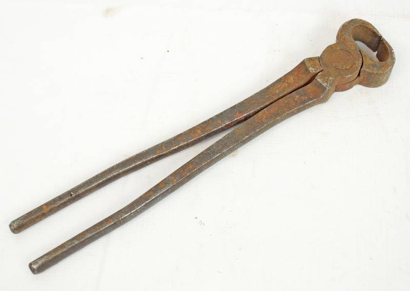 lot 1095 image: Vintage Fence Wire Cutter