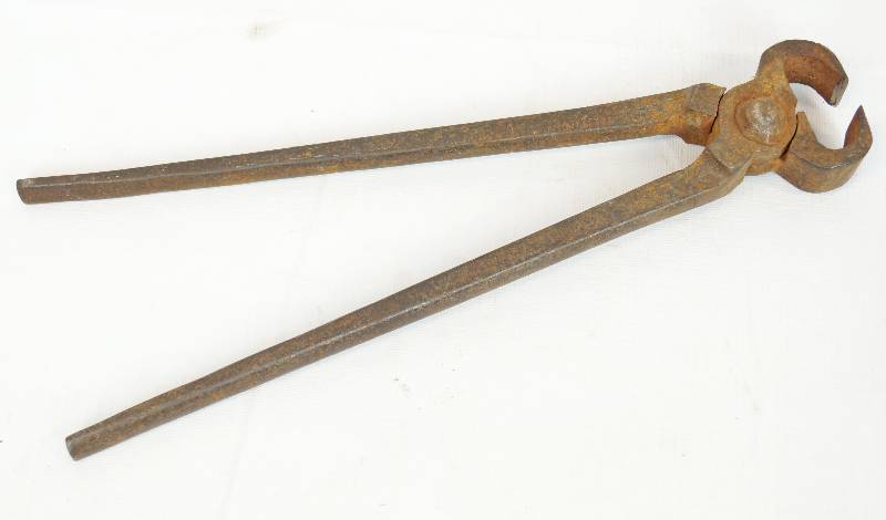 lot 1097 image: Vintage Fence Wire Cutter
