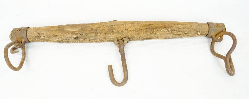 lot 1119 image: Vintage Horse  Mule Attachment for Pulling