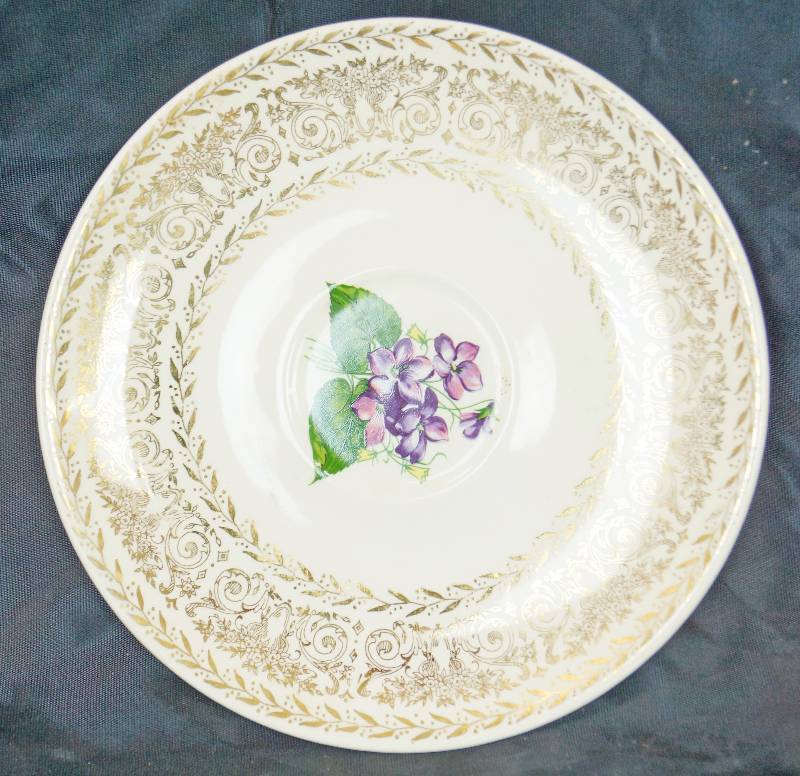 lot 1143 image: Vintage Purple Floral Decorative Plate Trimmed in Gold Scrollwork - Gorgeous