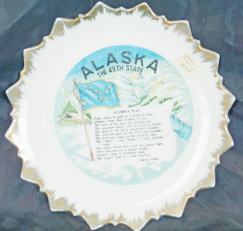 lot 1146 image: Vintage Alaska Souvenir Plate - See Photos for Details