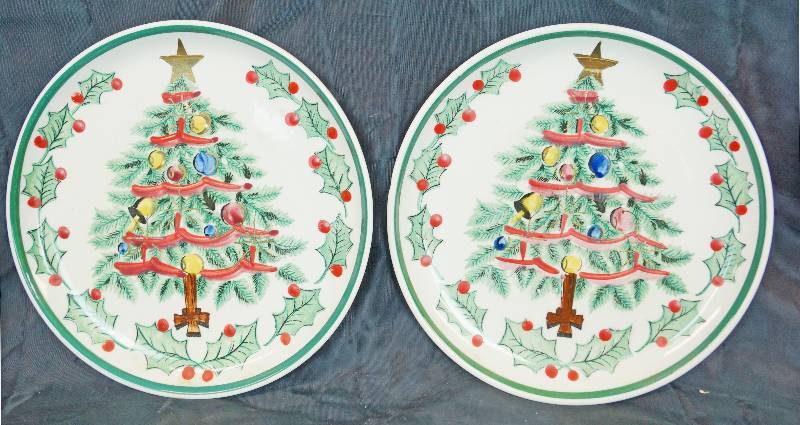 lot 1147 image: Lot of 2 - Vintage 1957 Lefton china Christmas Tree 8.5 plates Holly and Berries 1096
