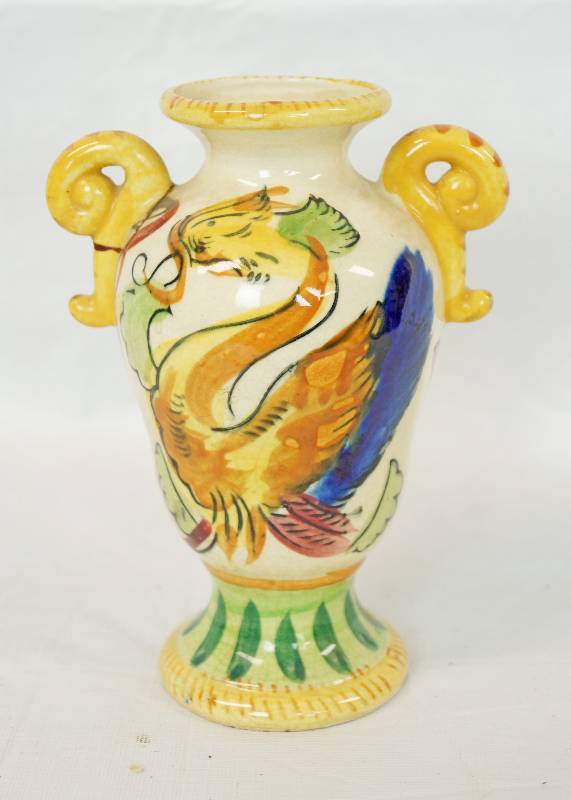lot 1160 image: Vintage Dragon Japanese Decorative Vase - Neat