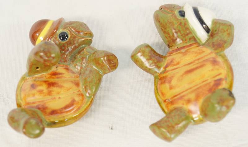 lot 1171 image: Vintage Ceramic Turtles - So Cute