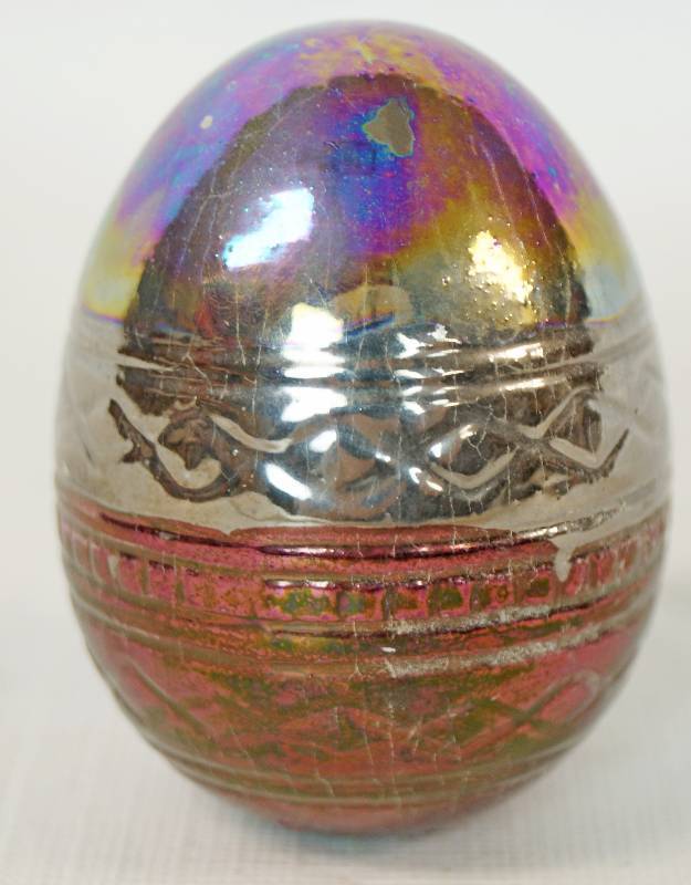 lot 1181 image: Decorative Ceramic Egg - Very Pretty