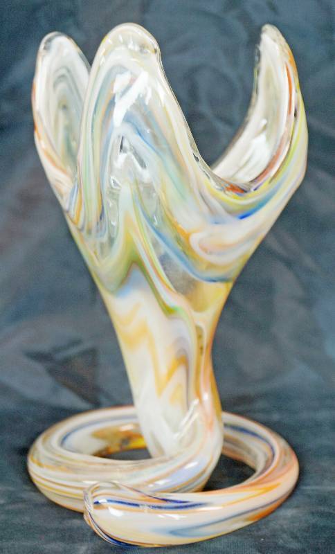 lot 1126 image: Marble Print Blown Glass Vase - Very UNIQUE - Larger than pic looks