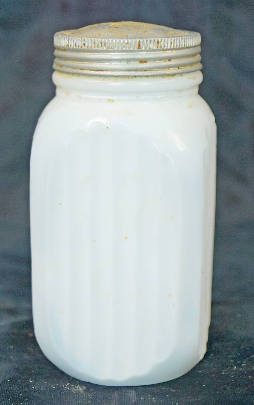 lot 1130 image: Vintage Milk Glass Salt OR Pepper Shaker - See Photos for Measurements