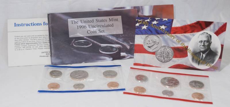 lot 1244 image: 1996 - Uncirculated Coin Set US Mint - D & P Mint Marks - Sealed - with Original Envelope w papers (no extra dime)