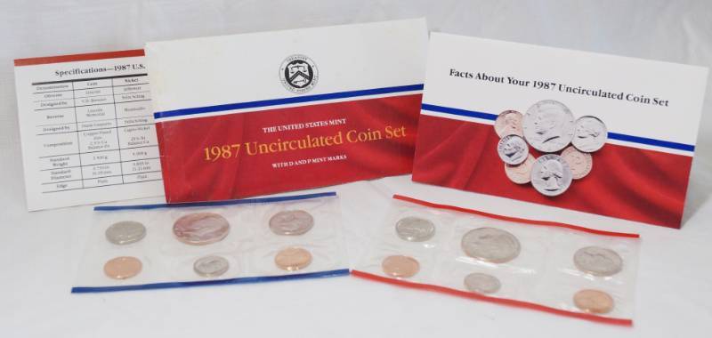 lot 1246 image: 1987 - Uncirculated Coin Set US Mint - D & P Mint Marks - Sealed - with Original Envelope w papers