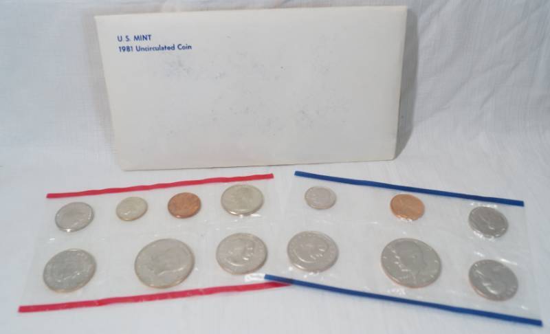 lot 1282 image: 1981 - Uncirculated Coin Set US Mint - Sealed - with Original Envelope D&P