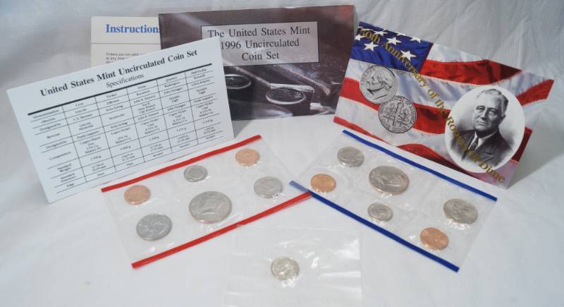lot 1285 image: 1996 - Uncirculated Coin Set US Mint - D & P Mint Marks  Roosevelt Dime - Sealed - with Original Envelope w papers