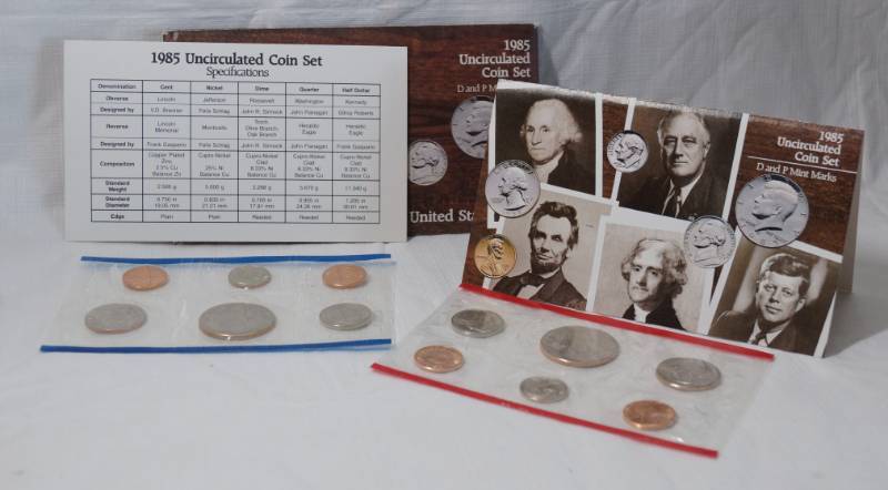 lot 1291 image: 1985 - Uncirculated Coin Set US Mint - D & P Mint Marks - Sealed - with Original Envelope w papers