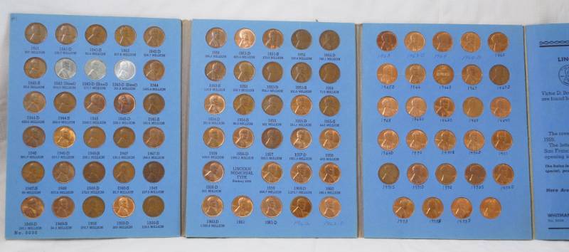 lot 1312 image: Lincoln Head Cent - Collection Starting 1941 - Folder with Coins Number Two