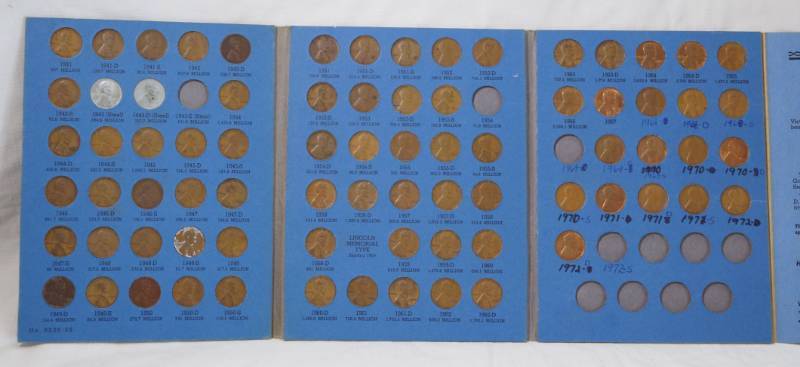 lot 1313 image: Lincoln Head Cent - Collection Starting 1941 - Folder with Coins Number Two