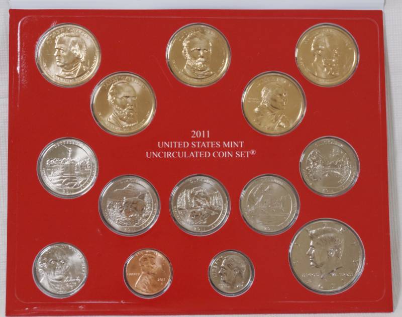 lot 1321 image: 2011 United States Mint - Uncirculated Coin Set - Sealed - Denver - In folder with COA Specs