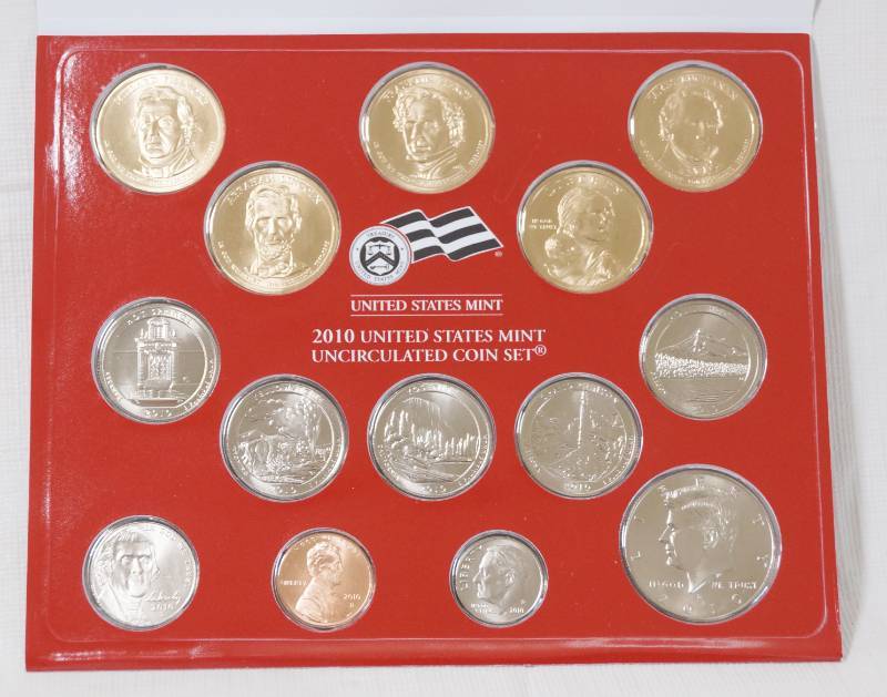 lot 1328 image: 2010 United States Mint - Uncirculated Coin Set - Sealed - Denver - In folder with COA Specs