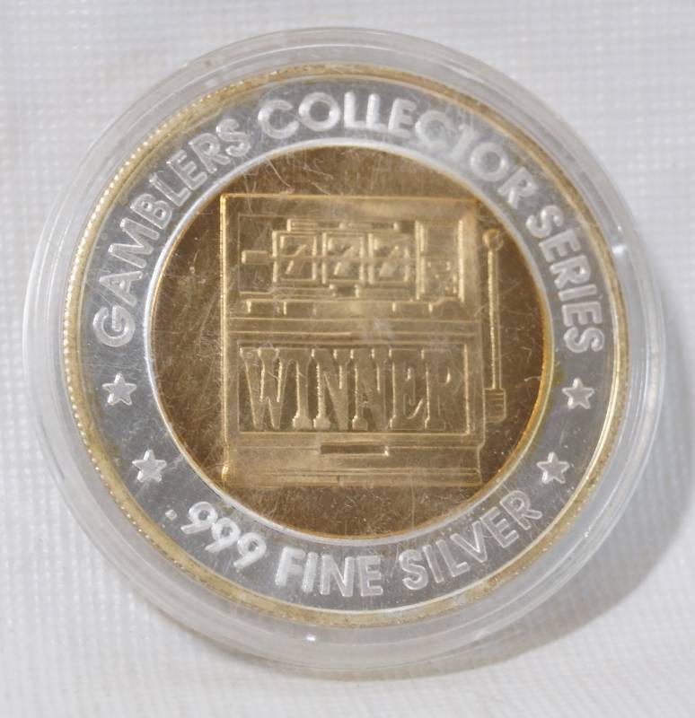 lot 1352 image: $20 Gaming Token .999 Fine Silver - Limited Edition Collectors Series - WOW