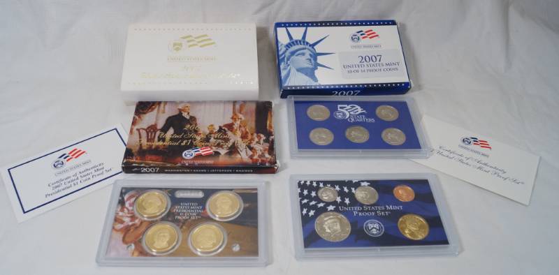 lot 1221 image: United States Mint Proof Set 2007 - Presidential Dollars, State Quarters and Proof Set - Sealed, Uncirculated w COA