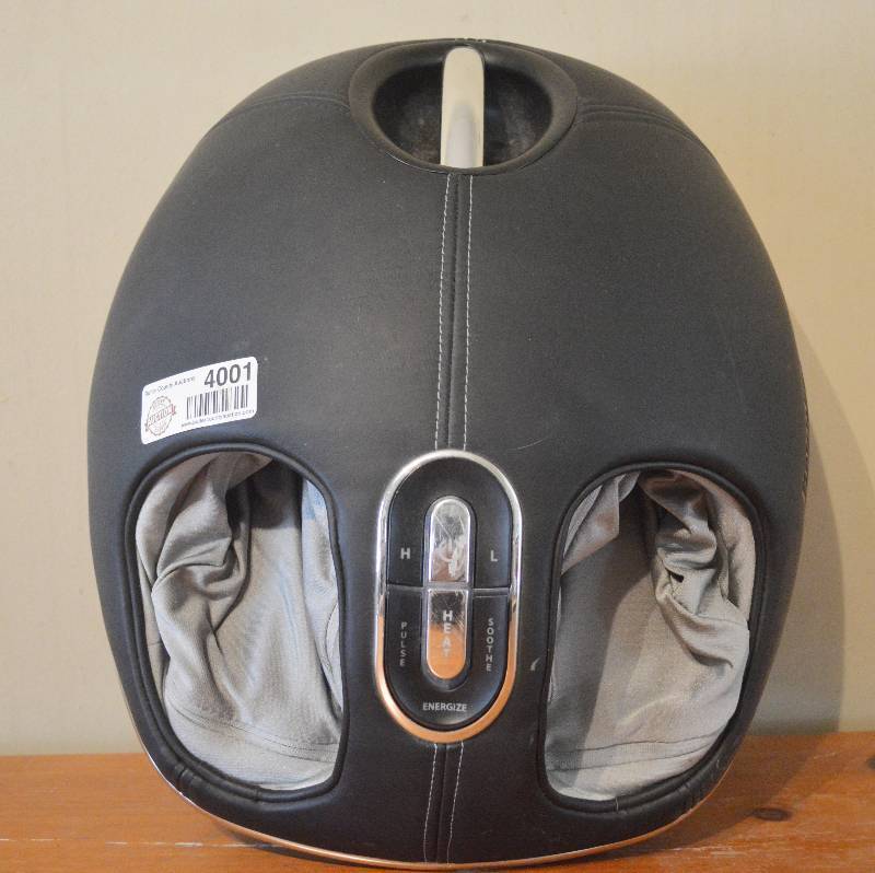 lot 4001 image: Brookstone Electric Foot Massager Model 8090 Works