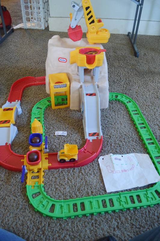 lot 4015 image: Little Tykes Mountain Train play set and Fischer Price Little People Parking Garage