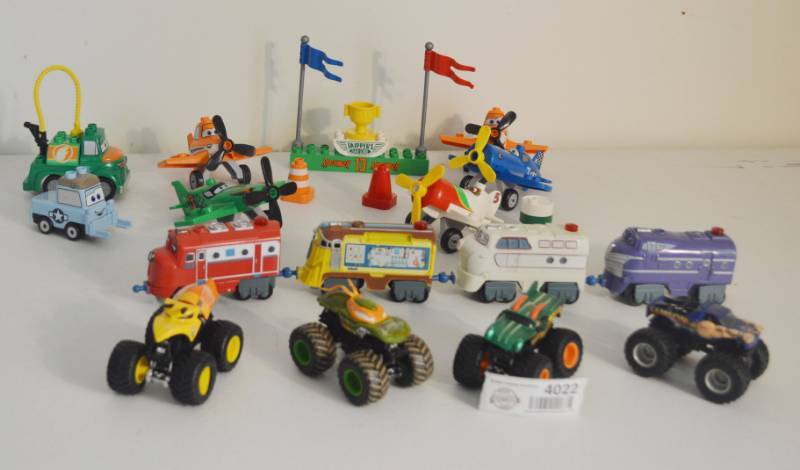 lot 4022 image: Duplo Disney Planes toy set, Toy trains, and Monster trucks