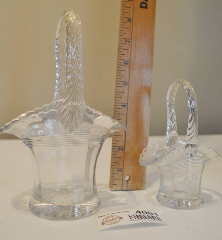 lot 4061 image: Glass Baskets (2)