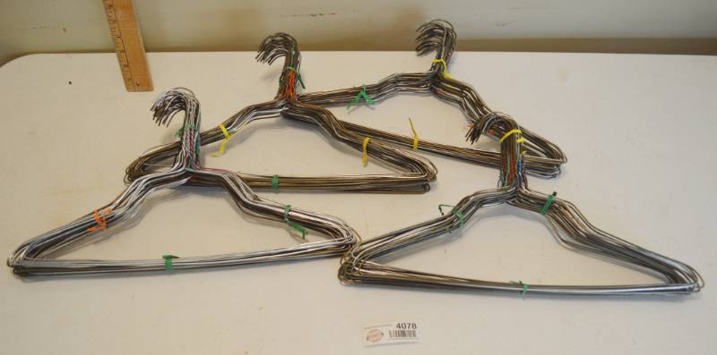 lot 4078 image: Metal Hangers (Approx 100)