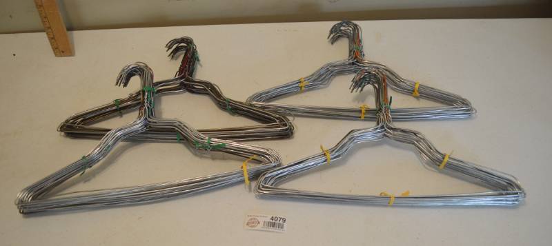 lot 4079 image: Metal Hangers (Approx 100)