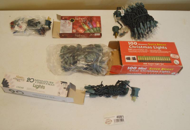 lot 4081 image: Christmas Lights (3) Drop Light NOT Included