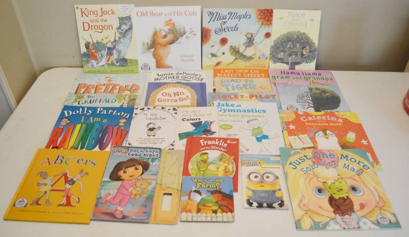 lot 4083 image: Box of Childrens Books (26)