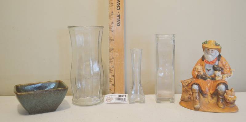 lot 4087 image: Glass Vases (3), Figurine, Bowl