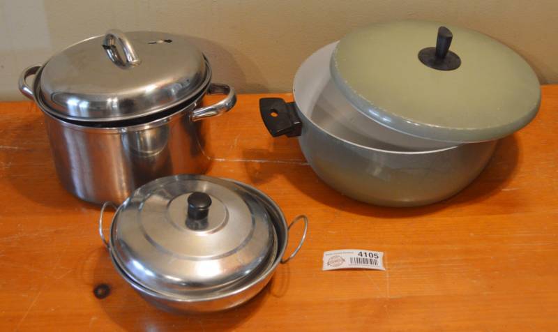 lot 4105 image: 3 Pans with Lids