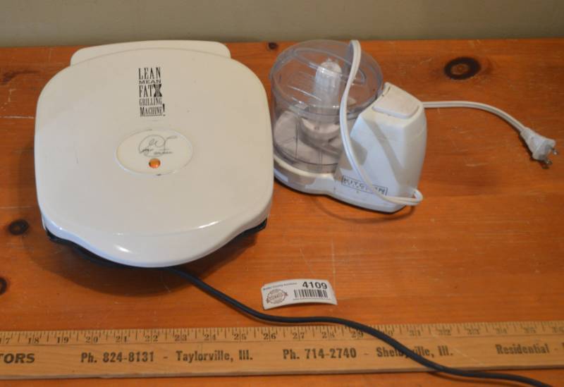 lot 4109 image: George Foreman Grill and Food Processor