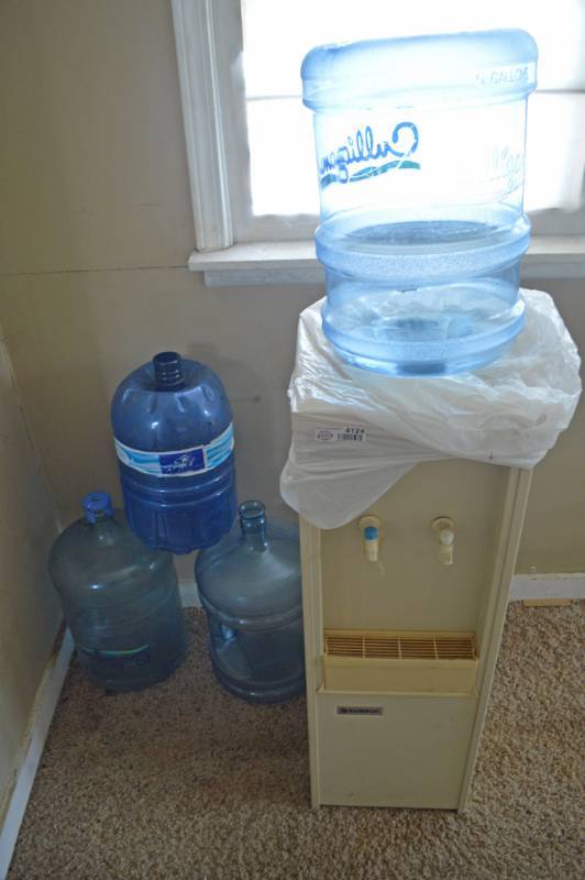 lot 4124 image: Sunroc Water Cooler with 4 Bottles (Gets Cold 1 Valve Stuck, Worked When Pulled Out))